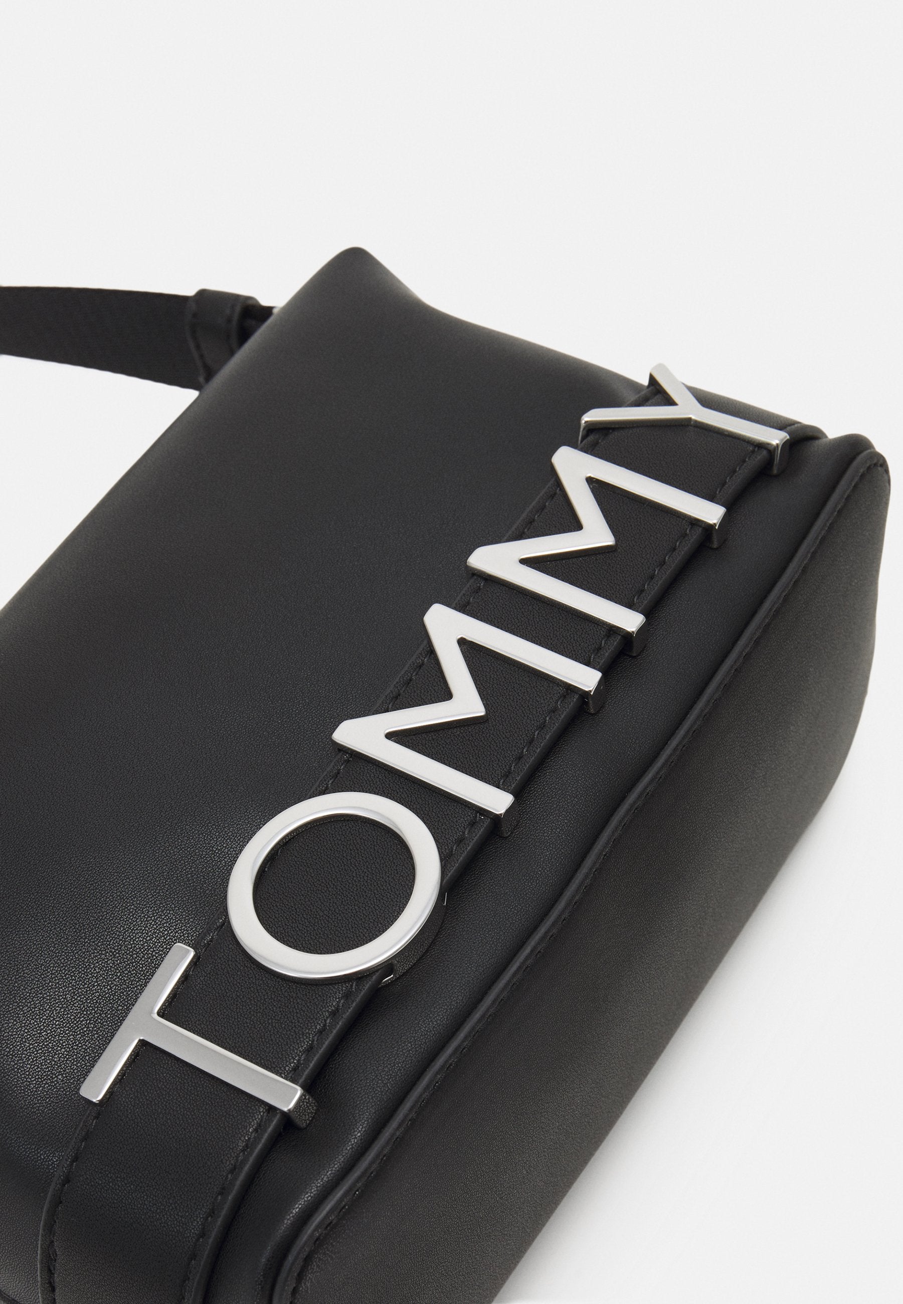 Tommy Jeans BOLD CAMERA BAG - Across body bag